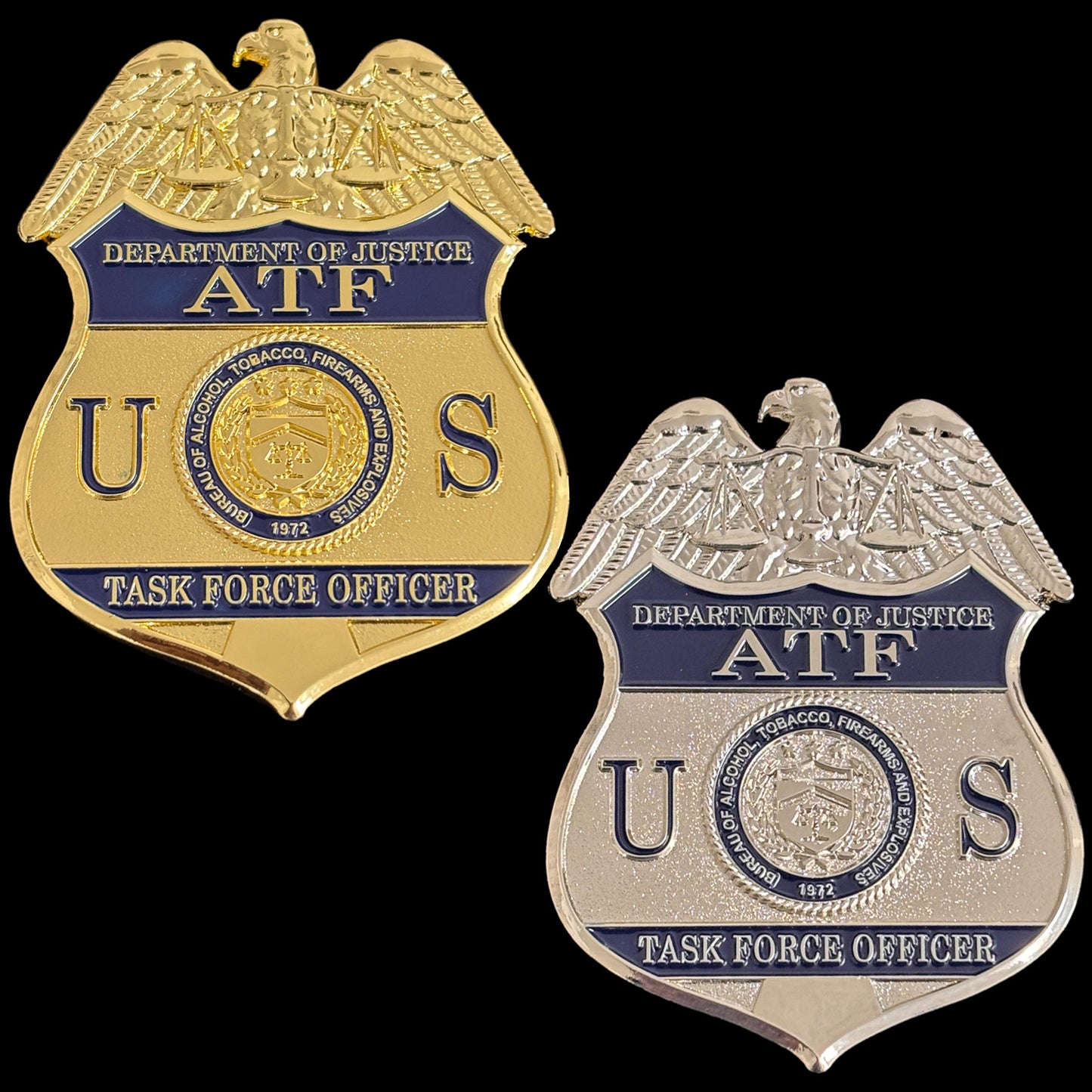 Set mit Repliken der Abzeichen von ATF Special Agent und Task Force Officer, Filmrequisiten