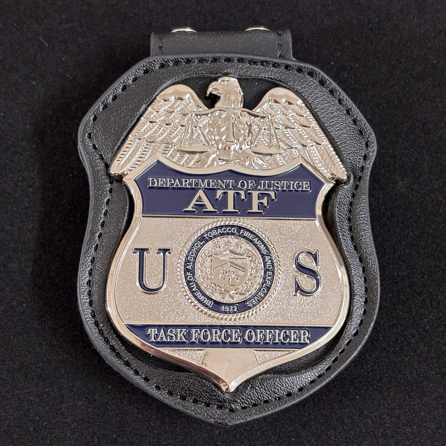 Replik des Offiziersabzeichens der US ATF TFO Task Force: Hochwertige Filmrequisite
