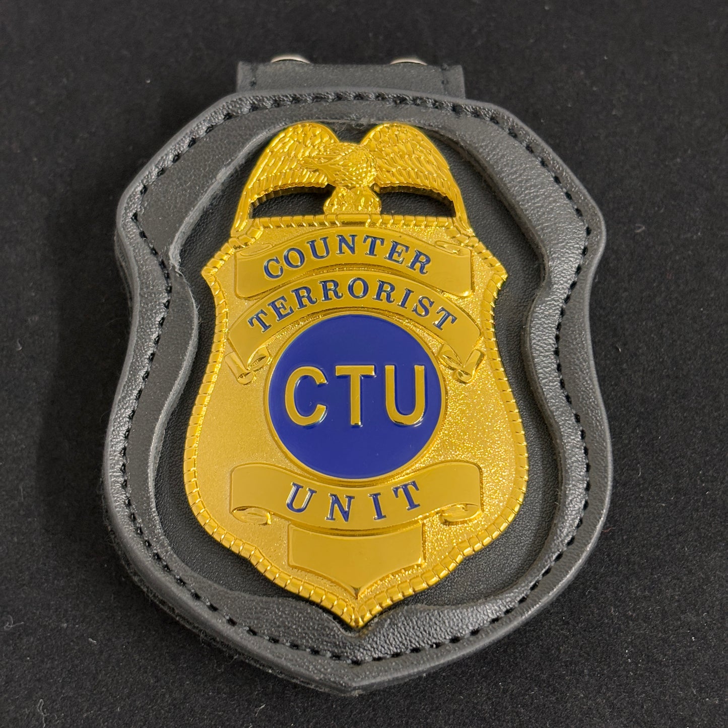 CTU-Abzeichen der US-Antiterroreinheit, Replik, Filmrequisiten