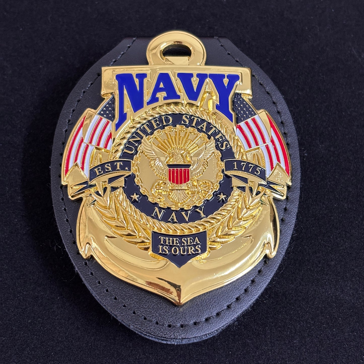 Réplique de l'insigne « La mer est à nous » de l'US Navy, accessoire de film