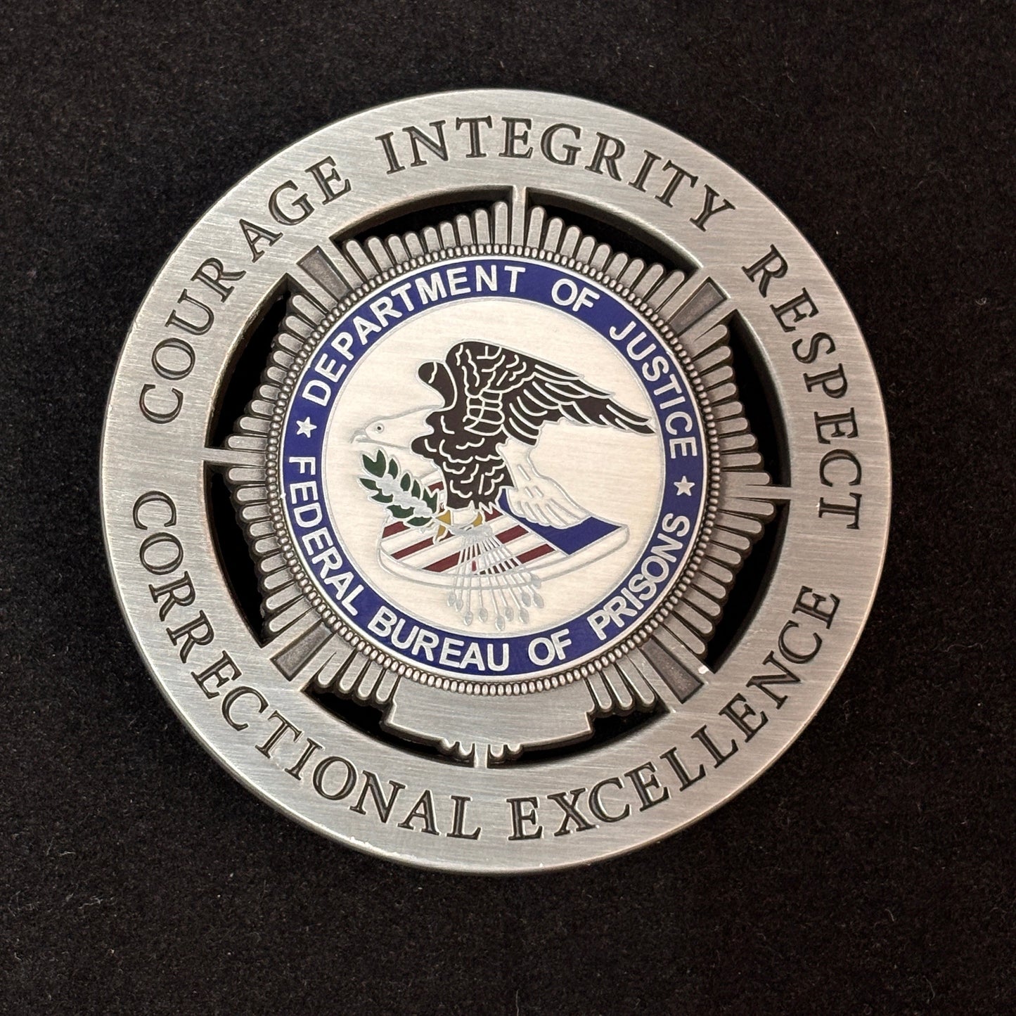 Department of Justice Federal Bureau of Prisons Badge anpassbare Nummer