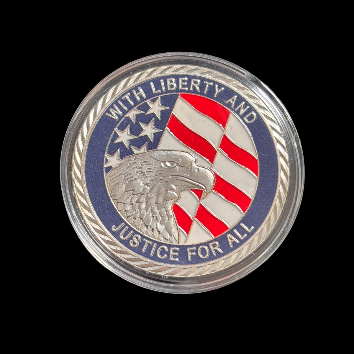 Mit Freiheit und Gerechtigkeit für alle stehen wir vereint 11. September 2001 Challenge Coin