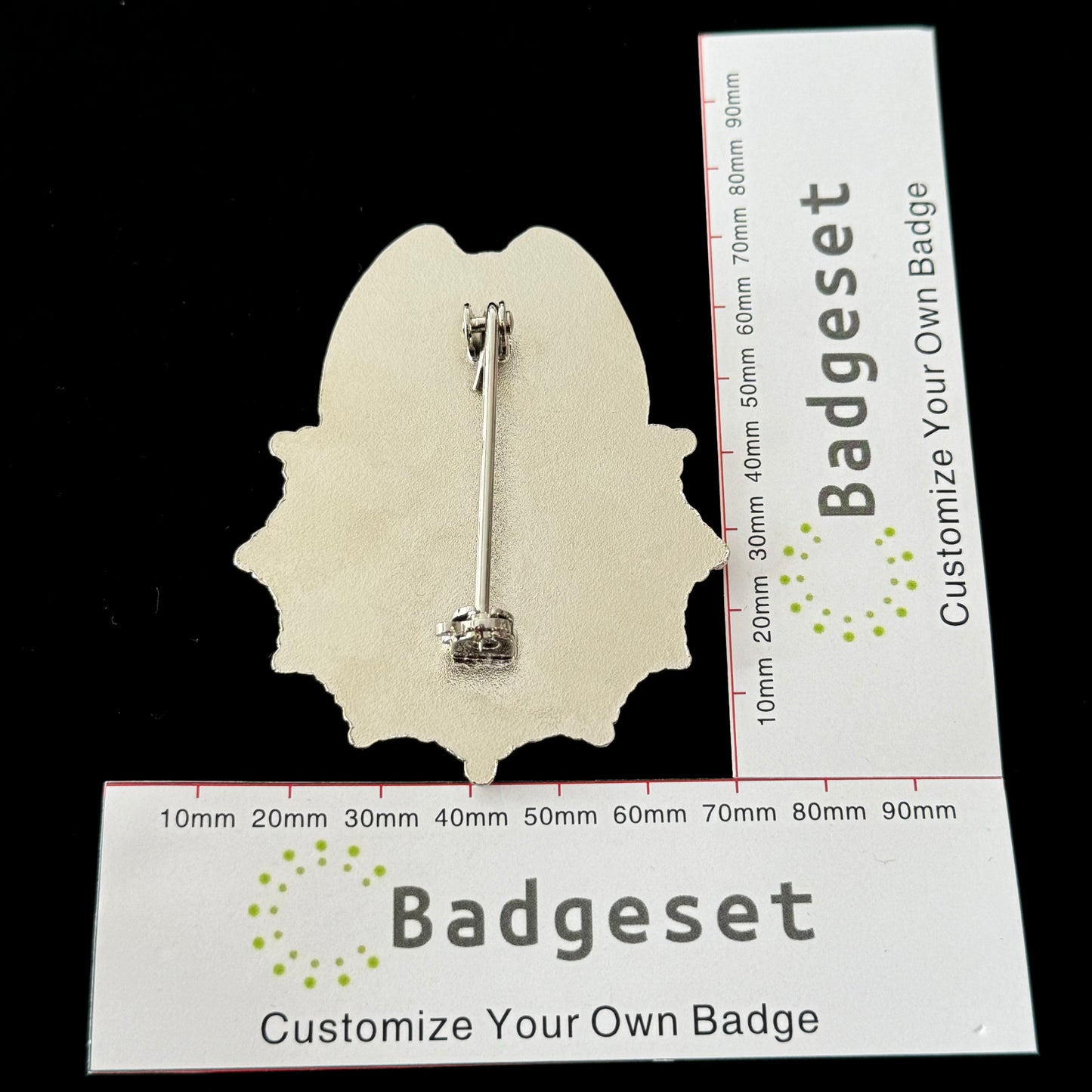Customizable Badge BA32