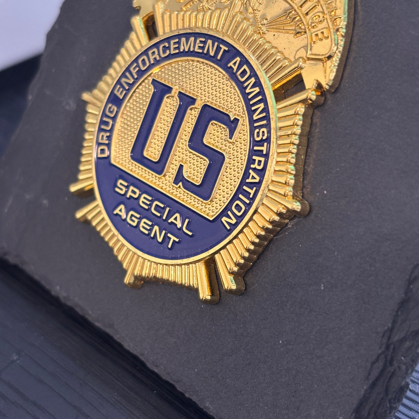 DEA Special Agent badge Plaques Law Enforcement Award & Recognition Collectible gifts retirement memorial