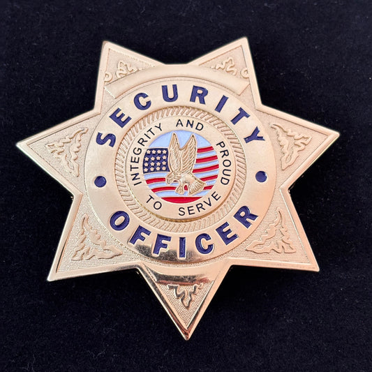 Intégrité et fierté de servir Réplique du badge d'agent de sécurité en or Accessoires de cinéma Numéro personnalisable