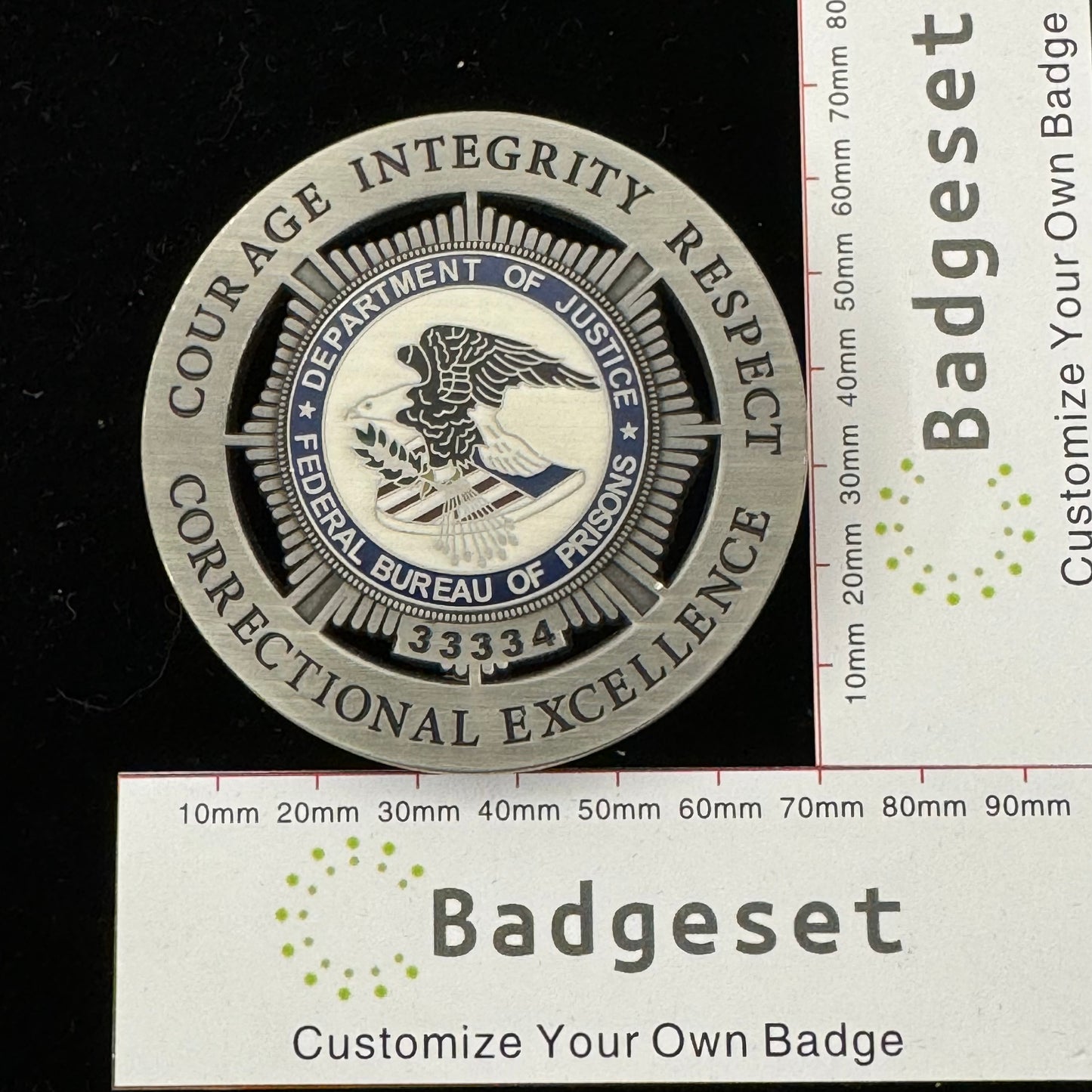 司法省連邦刑務局バッジ カスタマイズ可能な番号