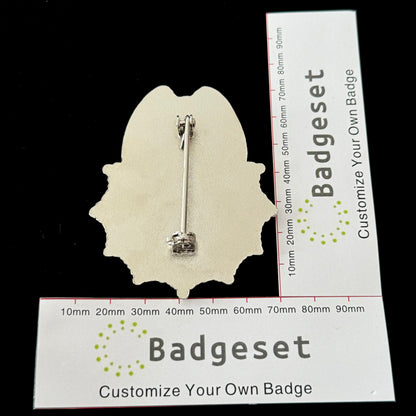 Customizable Badge BA32