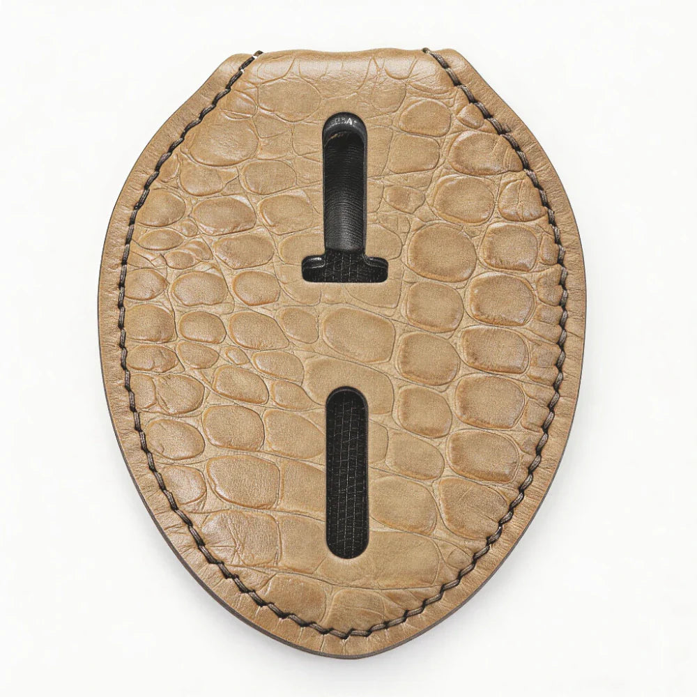 Porta Placa de Policía Ovalado de Cuero Genuino Personalizado - Estuche SP002 con Clip para Cinturón y Cadena para Cuello