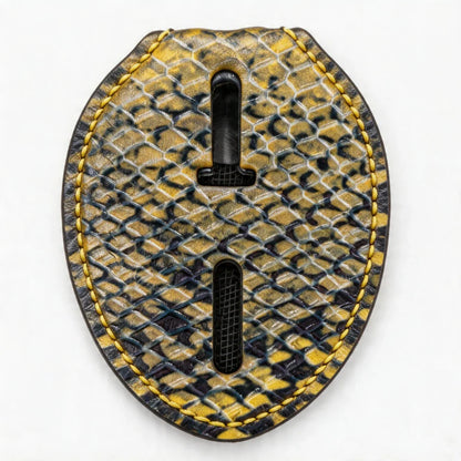 Portaplacas ovalado de cuero genuino personalizado - Estuche P012 con clip para cinturón y cadena para cuello