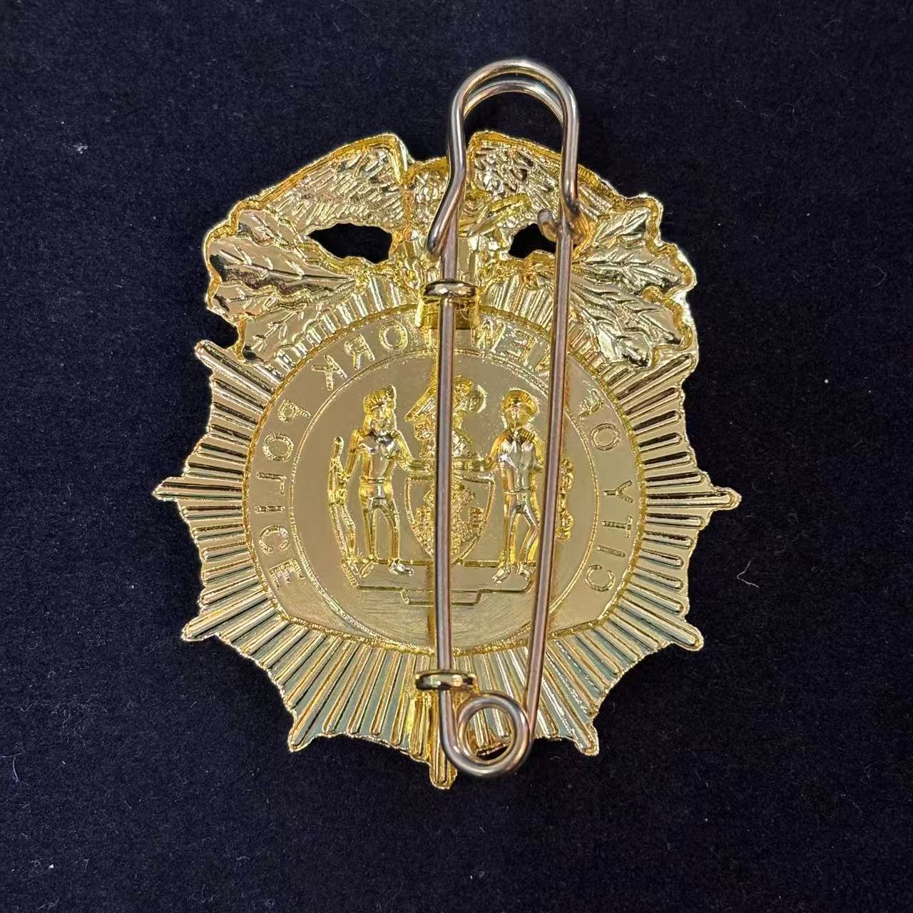 Badge du chef des affaires internes de la police de New York (États-Unis) - Accessoire de film 