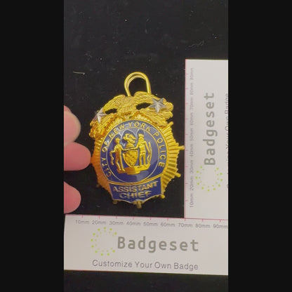 Réplica de placa de policía de Nueva York (NYPD) - Utilería de película - 2 estrellas
